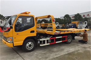 临桂哪里有拖车服务